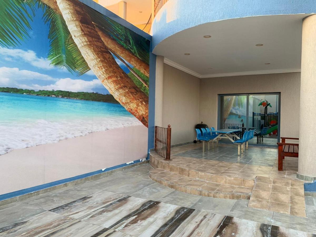 منتجع اليال Alyal Resort Al Khiran Ngoại thất bức ảnh